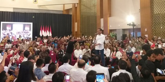 Di Hadapan Pengusaha Jokowi Janjikan Reformasi Birokrasi Perizinan
