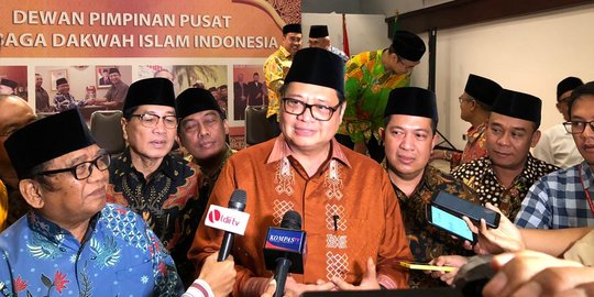 Ketum Golkar Bertemu KH Abdullah Syam di Markas LDII