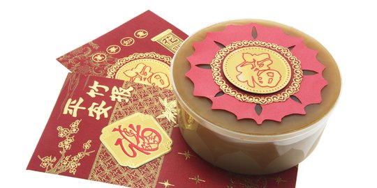 Pedagang Mengeluh Penjualan Kue Keranjang Turun Tahun Ini