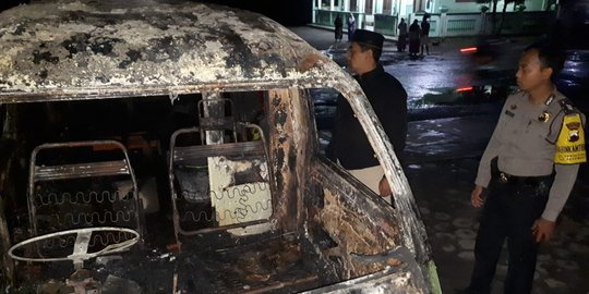 Mobil Angkot Terbakar di Grobogan, Terkait Teror Pembakaran Kendaraan di Jateng?