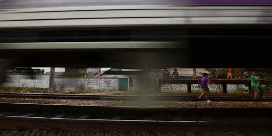 Hasto Sebut Jokowi Bakal Reaktivasi Jalur Kereta Cianjur-Bandung