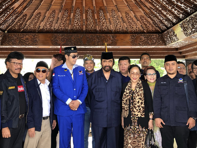 surya paloh berziarah ke makam bung karno