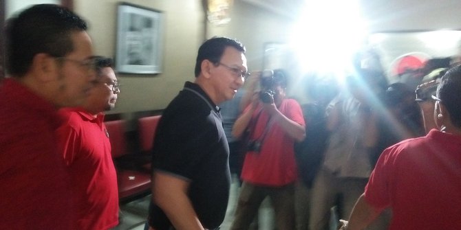 Ahok Resmi Jadi Kader PDIP Perjuangan Ahok Resmi Jadi Kader PDIP Perjuangan