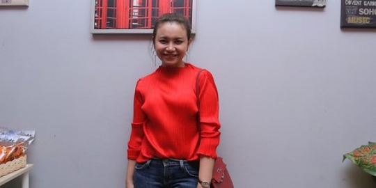 Siapkan konser di hari valentine, rossa: aku artis percintaan kan judulnya