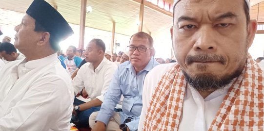 Ustaz Sambo: Prabowo Salat Jumat di Hall, Masjid Sedang Dibangun di Hambalang