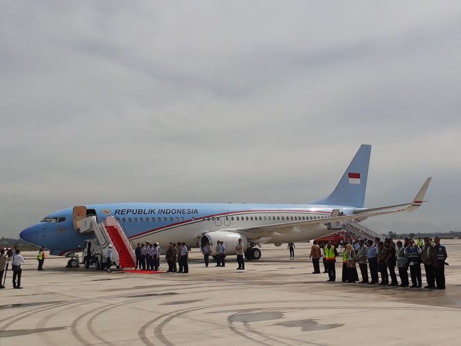 jokowi di bandara kertajati