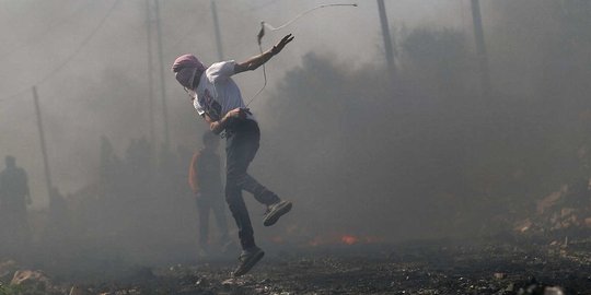 Penduduk Israel Serang Sekolah Palestina di Tepi Barat