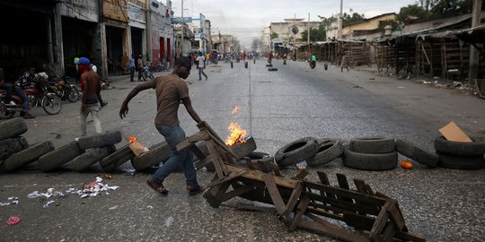 Warga Haiti Demo Desak Presiden Mundur, Empat Orang Tewas