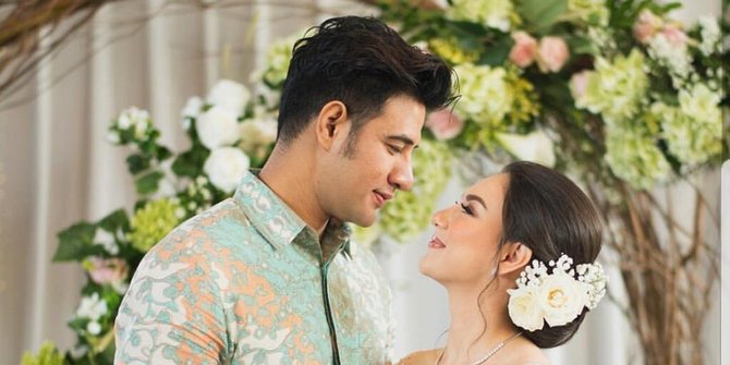 460 Gambar Fotografi Romantis HD