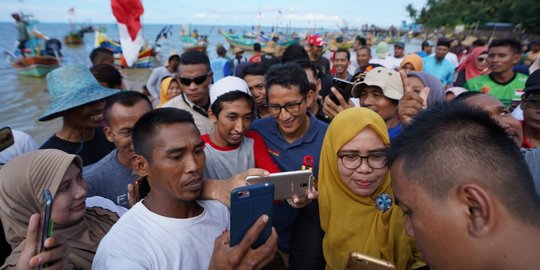 Bertemu Sandiaga, Nelayan di Tuban Keluhkan Harga Rajungan Turun