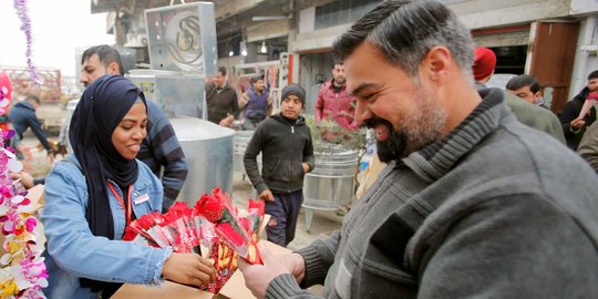 Cara Aktivis Irak Tunjukan Kasih Sayang di Hari Valentine