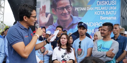 Safari di Bojonegoro, Sandi Disambut Warga Bawa Poster dan Teriakkan Nama Jokowi