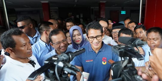 Sandiaga Uno Jenguk Ahmad Dhani di Rutan Medaeng Surabaya