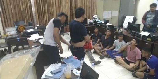 Kampung Narkoba Digerebek, Pelaku Buang Sabu Saat di Dalam Mobil Petugas