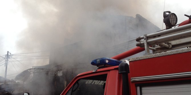 Toko Sembako di Kapuas Hulu Kalbar Terbakar