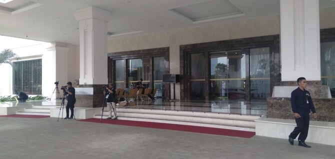 suasana debat kedua capres di hotel sultan