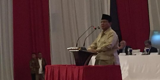Pendukung Berselawat Saat Prabowo Berangkat ke Lokasi Debat