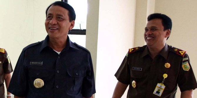 Di Hadapan Warga Penerima Sertifikat, Gubernur Banten Puja Puji Jokowi Sosok Baik