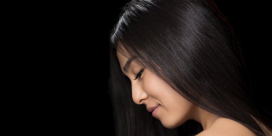 10 Cara Merawat Rambut Rontok dan Berketombe Secara Alami