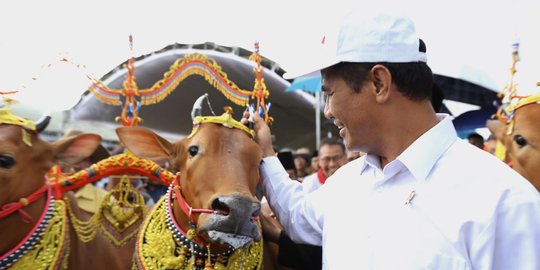 Kunker Madura, Menteri Amran Salurkan Bantuan Pertanian Rp 10 Miliar