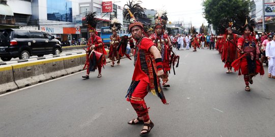 Arak-arakan Tatung Meriahkan Cap Go Meh di Jakarta