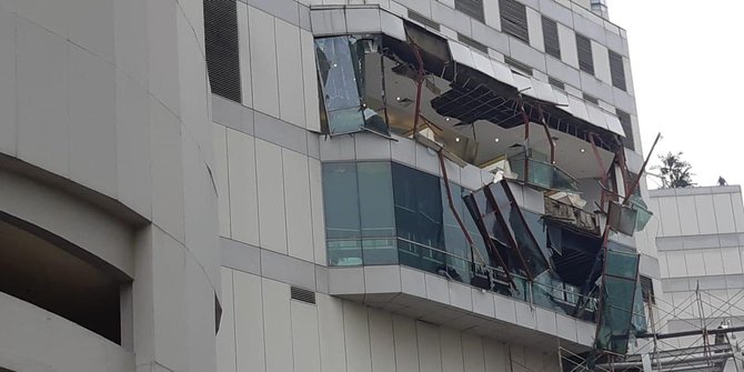 Ada Ledakan Di Food Court Mal Taman Anggrek Diduga Dari