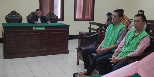 Selundupkan Sabu 1.055 Gram, Dua WN Malaysia Diadili di Surabaya