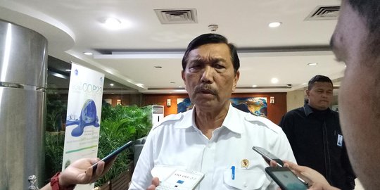 Menko Luhut: Tak Ada Pertemuan Rahasia Jokowi dengan Bos Freeport