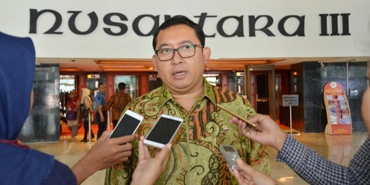 Fadli Zon Minta Menteri Tak Terkait Debat Capres Jangan Datang