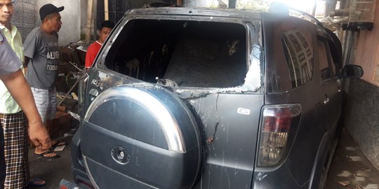 Botol Barbau Minyak Tanah Ditemukan dari Mobil Caleg PDIP di Sleman Dibakar