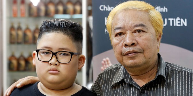 Salon di Vietnam Gratiskan Potong Rambut ala Trump dan Kim 