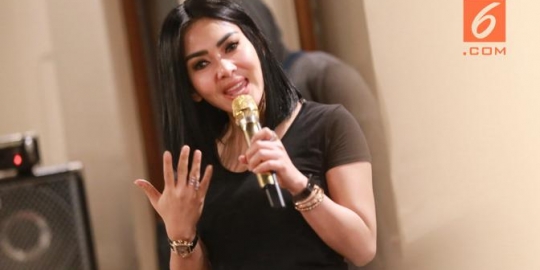 Syahrini Sempat Curhat dengan Cakra Khan Soal Pernikahan?
