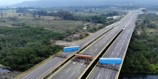 Venezuela Tutup Tiga Jembatan di Perbatasan Kolombia