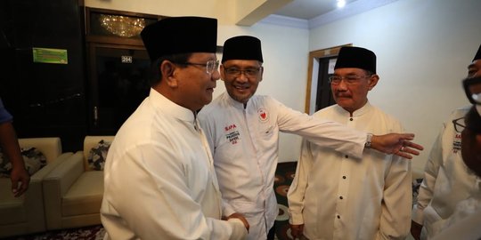 Safari Politik ke Mojokerto, Prabowo Disambut Ketua Dewan Syuro PKS