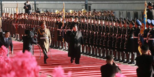 Kim Jong-un Naik Kereta ke Vietnam untuk Bertemu Trump