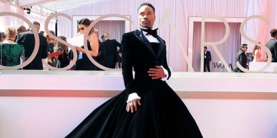 Bikin Heboh, Aktor Billy Porter Datang ke Oscar 2019 dengan Gaun