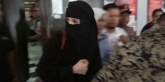 Besok Ulang Tahun, Putri Ahmad Dhani Minta Ayahnya Cepat Pulang