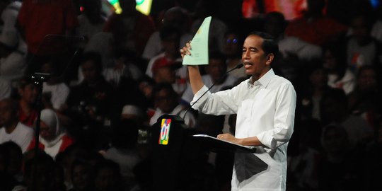 3 Kartu Sakti Jokowi Dinilai Tak Ada yang Baru, Hanya Didik Rakyat dengan Hal Instan