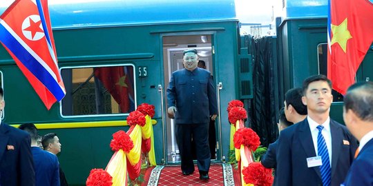 Kim Jong-un Jejakkan Kaki di Vietnam