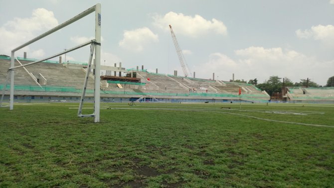 stadion manahan direnovasi