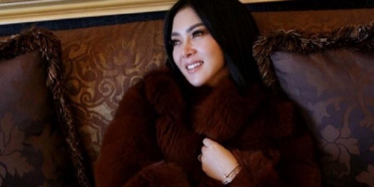 Syahrini Pesan Ayam Geprek Ruben Onsu untuk Pernikahan?