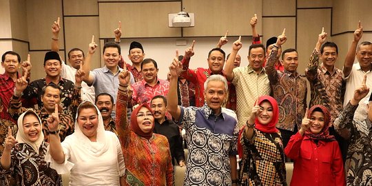 Mendagri Diminta Netral Terkait Deklarasi Ganjar & 31 Kepala Daerah Dukung Jokowi
