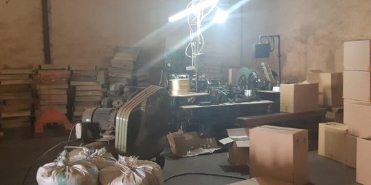 Bea Cukai Malang Gerebek dan Sita Jutaan Batang Rokok Ilegal