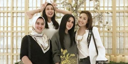 Mengingat Momen Keakraban Syahrini dan Luna Maya