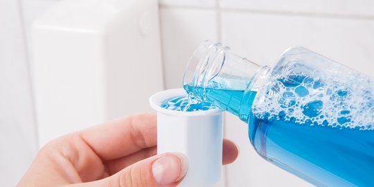 Mouthwash Ternyata Bisa Digunakan untuk Menghilangkan ketombe dan Kutu Rambut