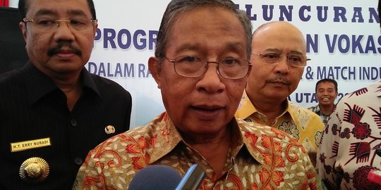 Menko Darmin Minta Perbankan Permudah Petani dan Peternak Mengakses KUR