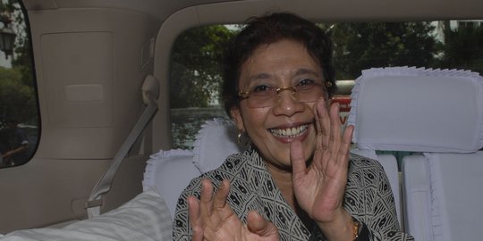 menteri sri mulyani bahas kebiasaan merokok susi pudjiastuti rev1