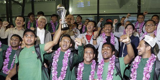 Sampai di Tanah Air, Timnas Indonesia U-22 Disambut Meriah