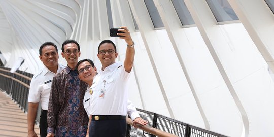 Anies Resmikan 3 JPO Instagramable dan Ramah Disabilitas di Kawasan Senayan