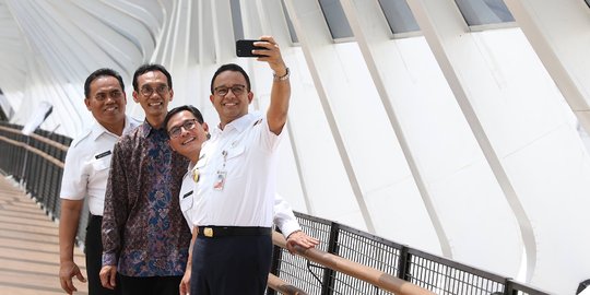 Anies Bakal Copot Pejabat Pasang Tarif Perombakan Lurah dan Camat